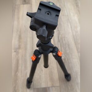K&F Concept Tripod with Orange Accents